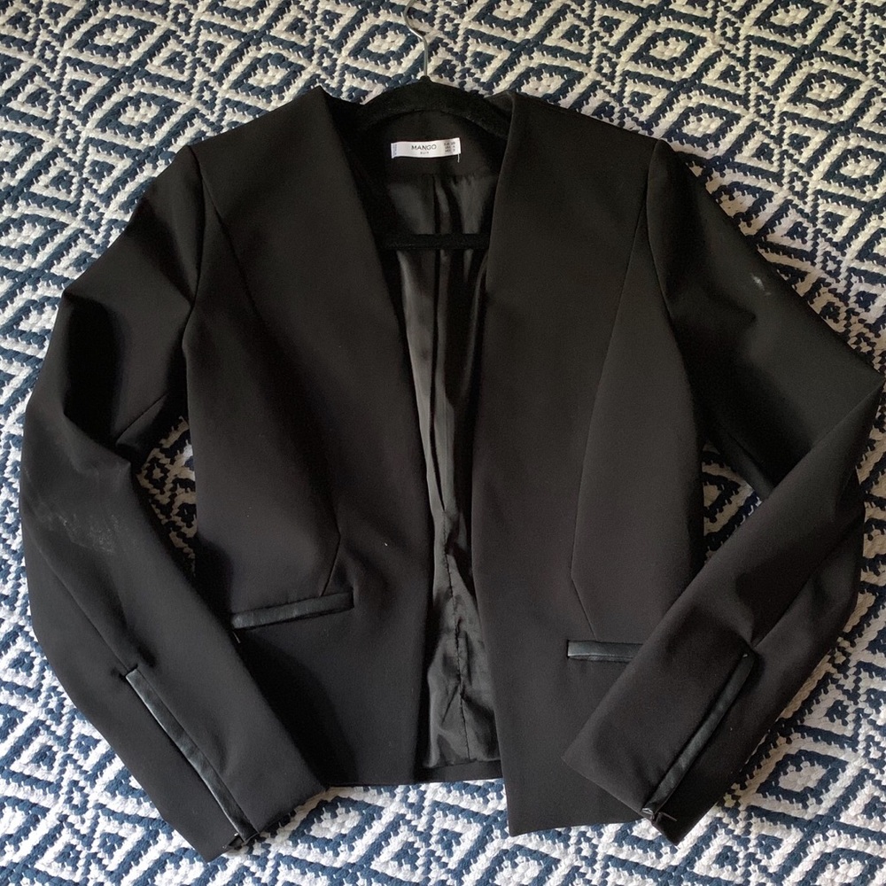 ❤️ Mango structured suit blazer